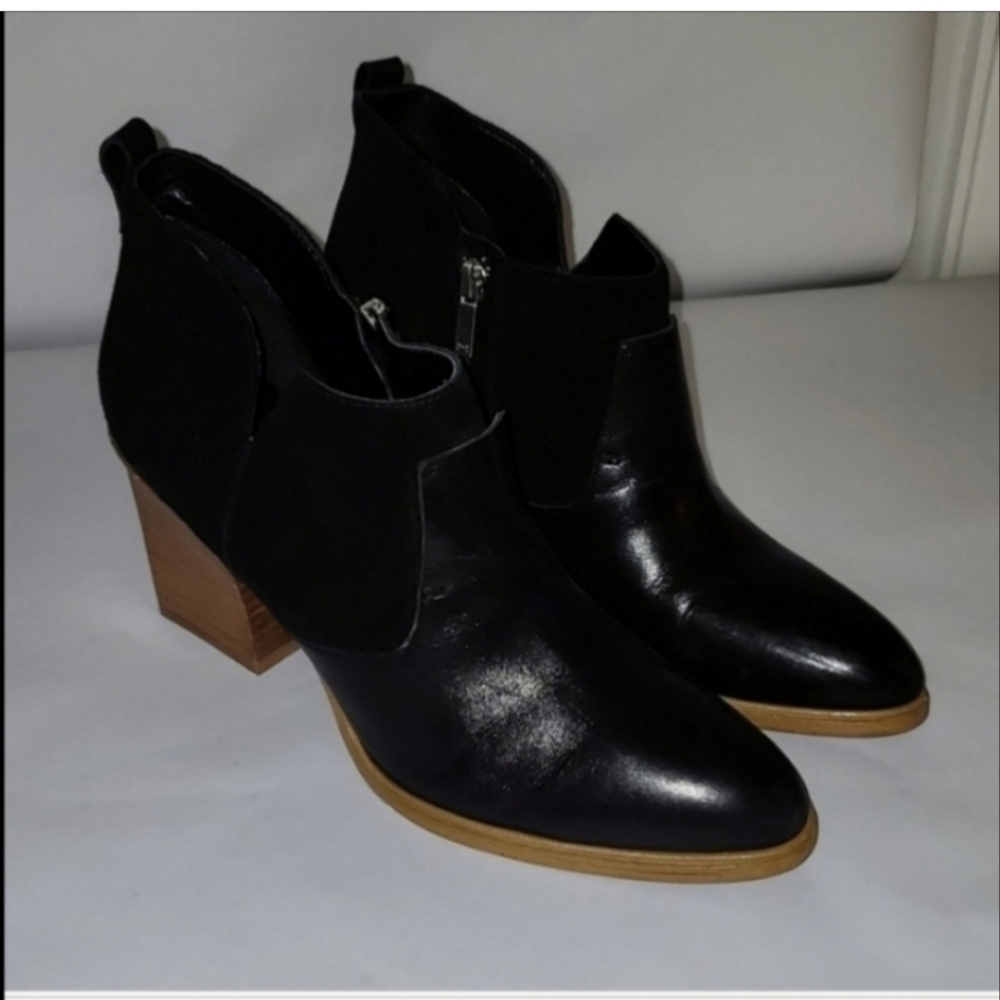 Marc Fisher soft leather suede booties career classic black size 9